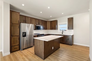 Building Photo - 3130 W Laux Dr