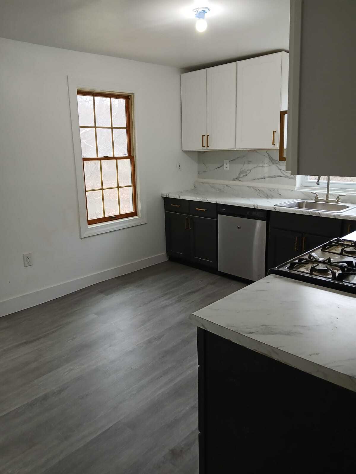 Building Photo - 110 Tuthill Rd