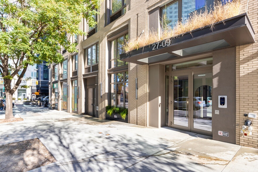 Building Photo - 27-09 44th Dr