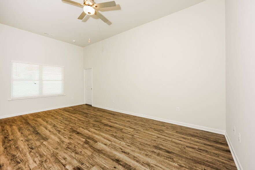 Building Photo - 4552 Morgan Dr