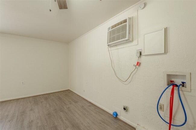 Building Photo - 712 Cline St