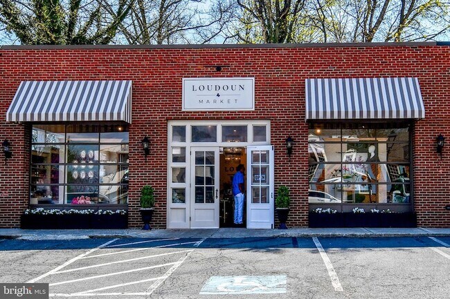 Building Photo - 2 E Federal St