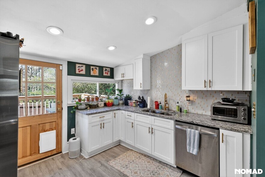 Building Photo - 2218 Dunseath Ave NW