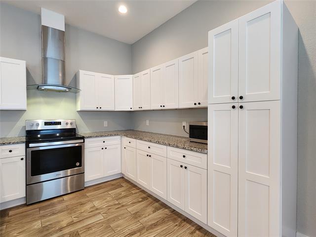Building Photo - 809 Maples Ave