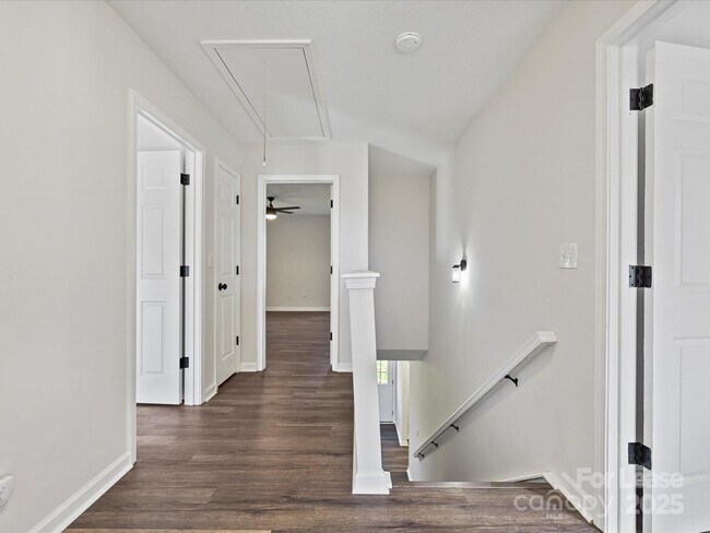 Building Photo - 3201 Decapolis Dr