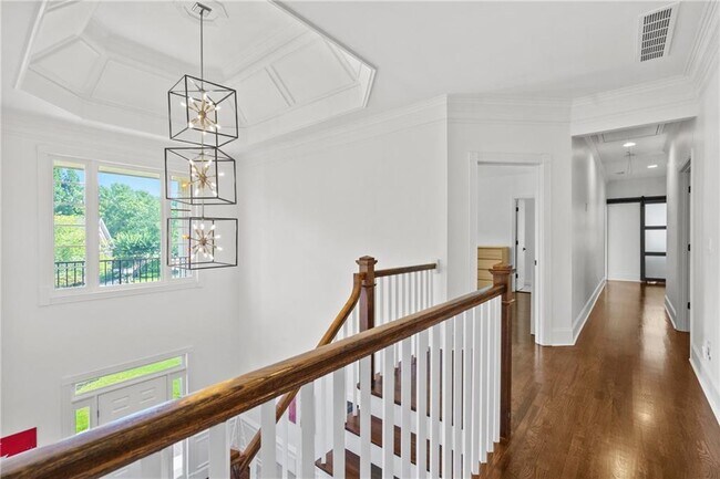 Building Photo - 455 Majestic Cove