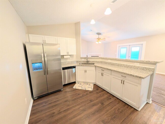 Building Photo - 175 Carrier Dr