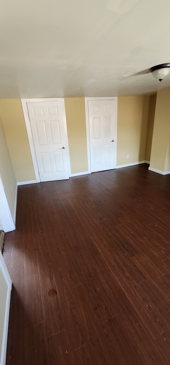 Building Photo - 274 N Main St