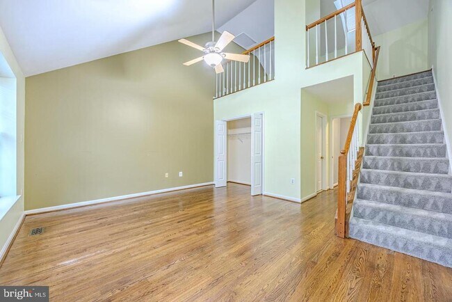Building Photo - 8200 Maple Ridge Ave