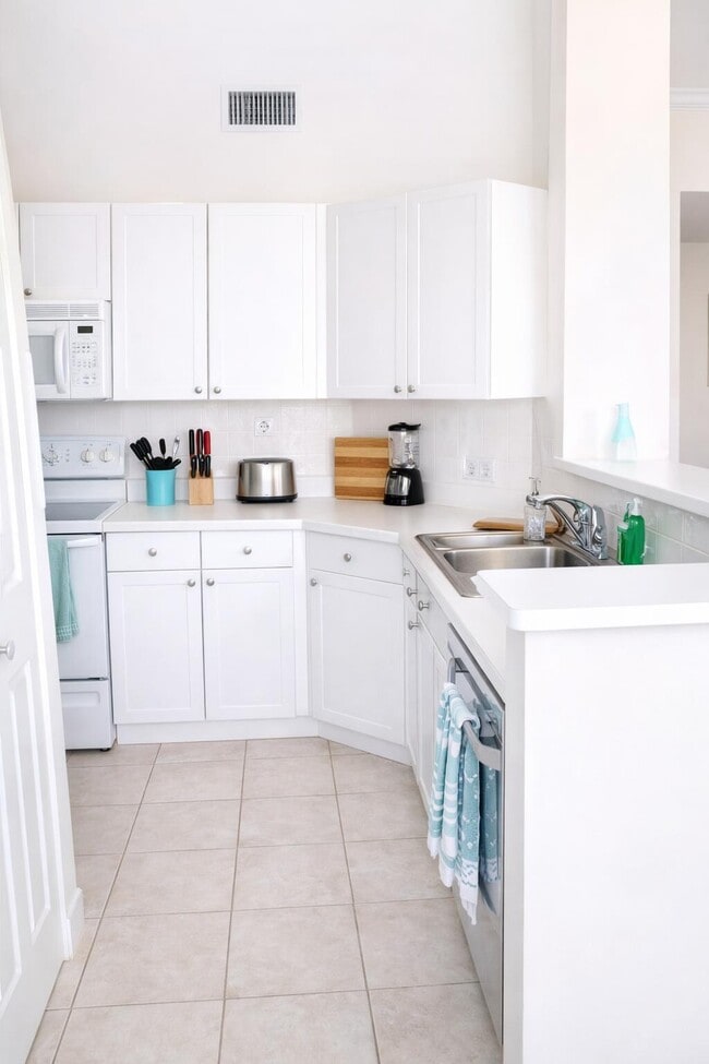 Building Photo - 11780 St Andrews Place