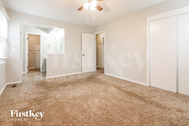 Building Photo - 11568 Earnshaw St