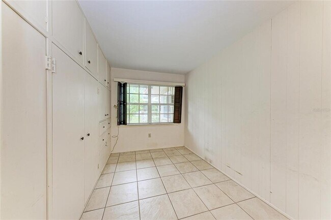 Building Photo - 1827 Alta Vista St