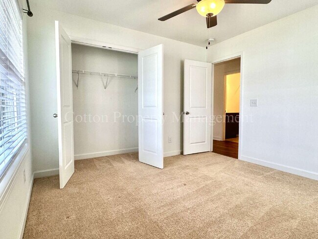 Building Photo - 5283 Vespar Ct