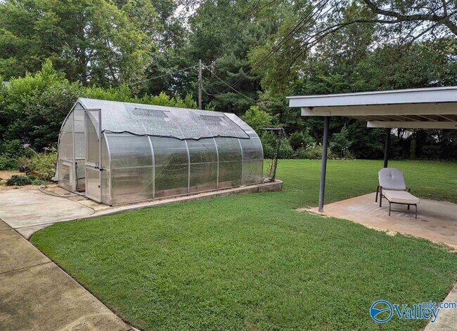 Building Photo - 2222 Matthews St SE