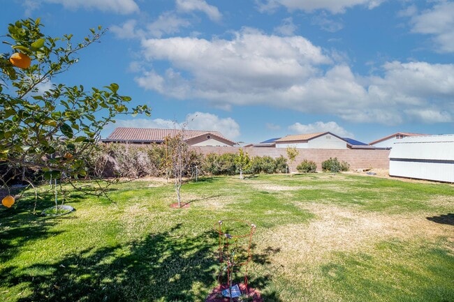 Building Photo - Yuma East Rental Available.