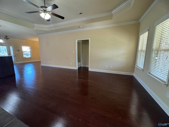 Building Photo - 475 E Mossyleaf Dr SW