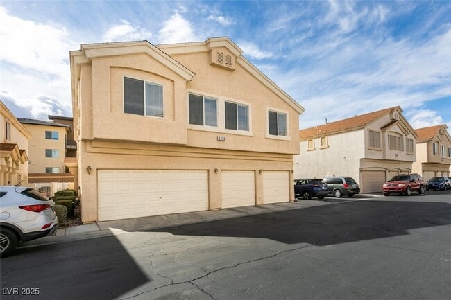 Building Photo - 6473 Stone Dry Ave