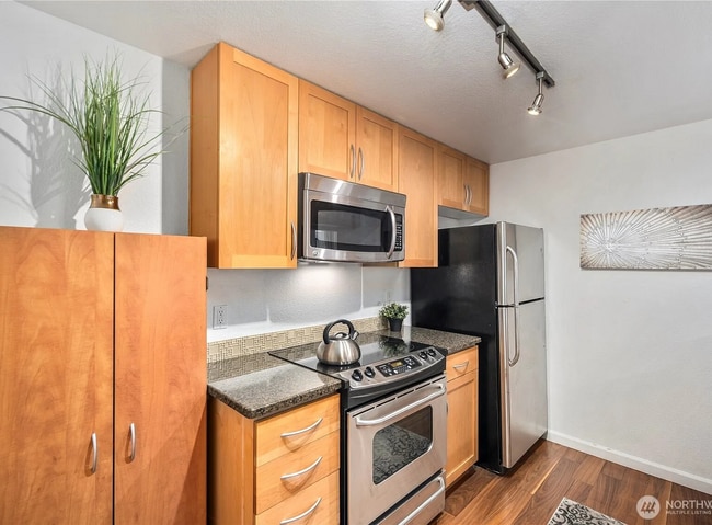 Building Photo - Spacious 2 bedroom 1 bath Magnolia