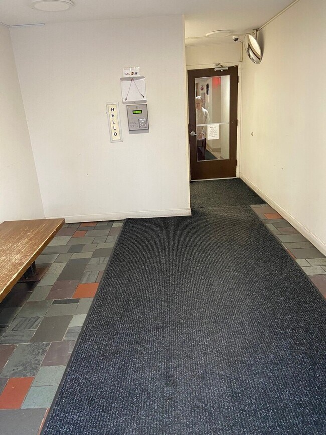 Building Photo - 8541 Lotus Ave