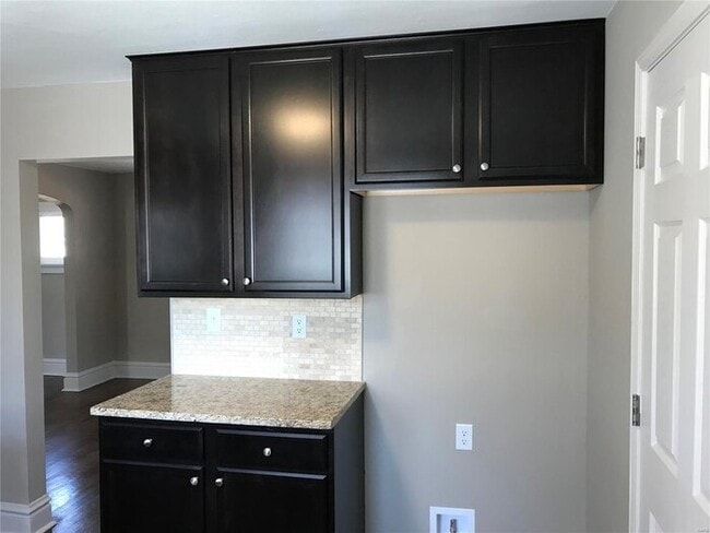 Building Photo - Fantastic 2bd/1ba home! Coming soon!