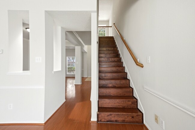 Building Photo - 3126 Waters View Dr