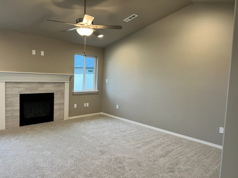 Building Photo - 2301 S 58th Ave