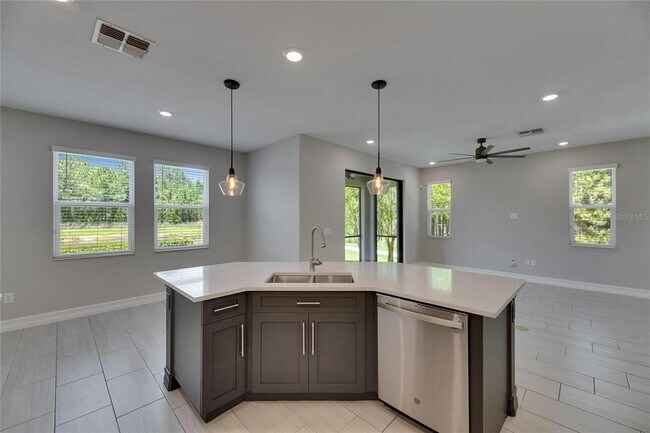 Building Photo - 4899 Isola Ct