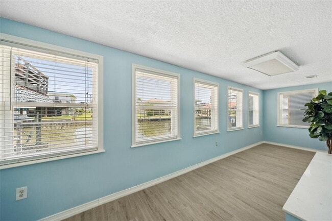 Building Photo - 77 Bayou Vista Dr