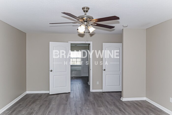 Building Photo - 10938 Crescent Ridge Loop