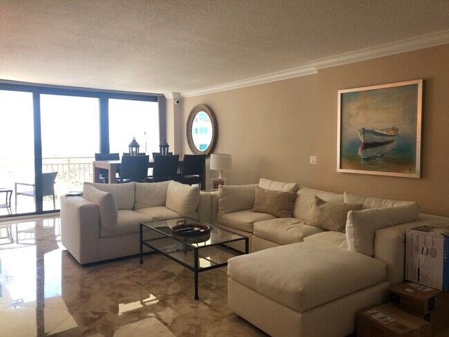 Building Photo - 3400 N Ocean Dr