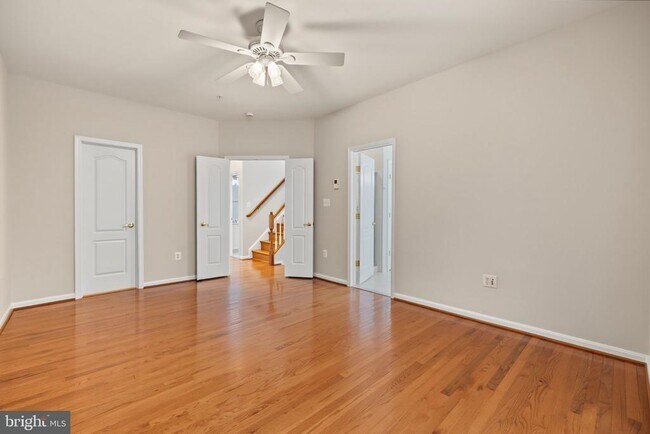 Building Photo - 5256 Bessley Pl