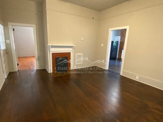 Building Photo - 440 Kingston St