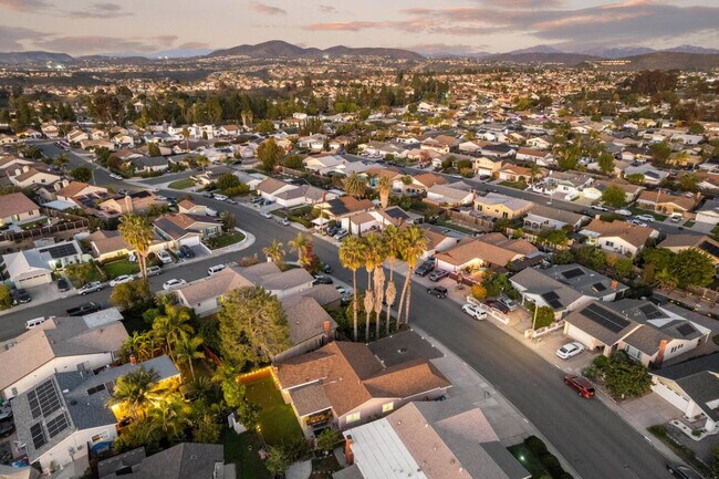 Building Photo - 7630 Andasol St