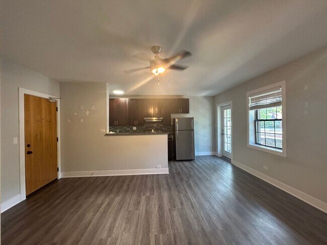Building Photo - 730 Judson Ave