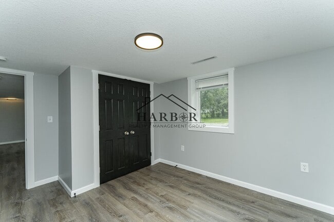 Building Photo - 2622 22nd Ave SE