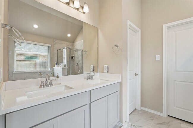 Building Photo - 10526 Cabot Trl