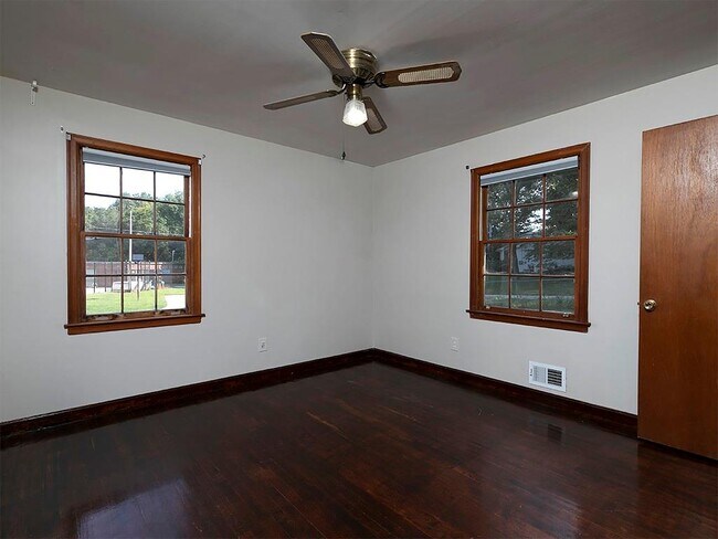 Building Photo - 858 Gaylemont Cir