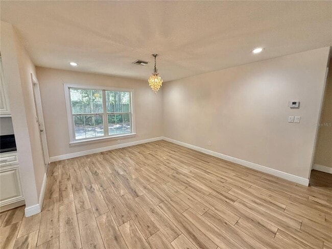 Building Photo - 2810 Flowertree Rd