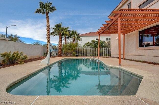 Building Photo - 6586 W Diablo Dr