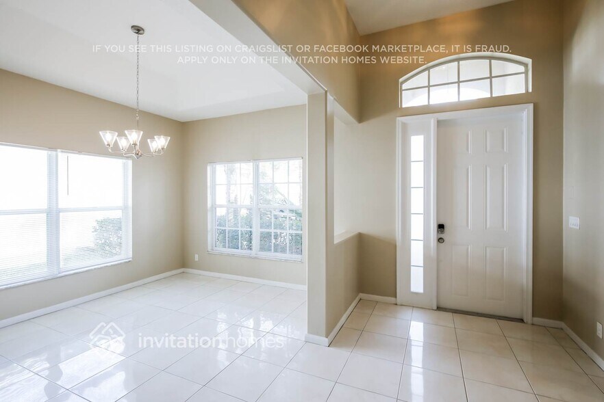 Building Photo - 6625 NW 113th Way