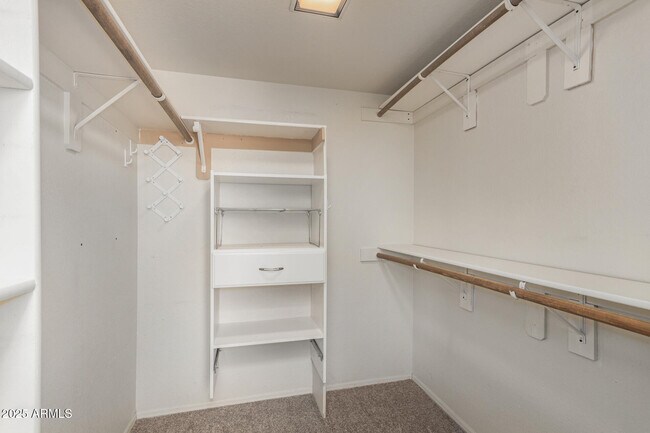 Building Photo - 10627 E Fanfol Ln