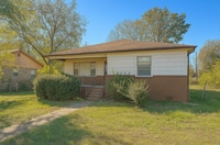 Building Photo - 1208 31st St SW