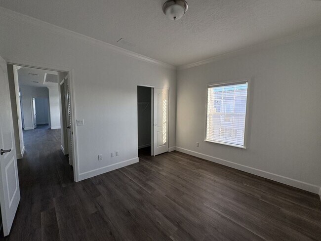 Building Photo - 1001 Morgan Jones Dr
