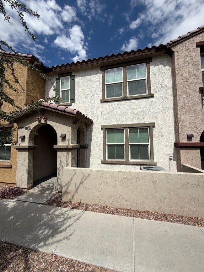 Building Photo - Beautiful newer townhome for rent in Tempe