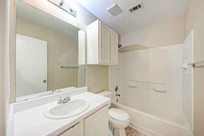 Building Photo - 311 Indian Meadow Dr