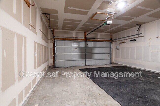 Building Photo - 422 Angel Trumpet Ct