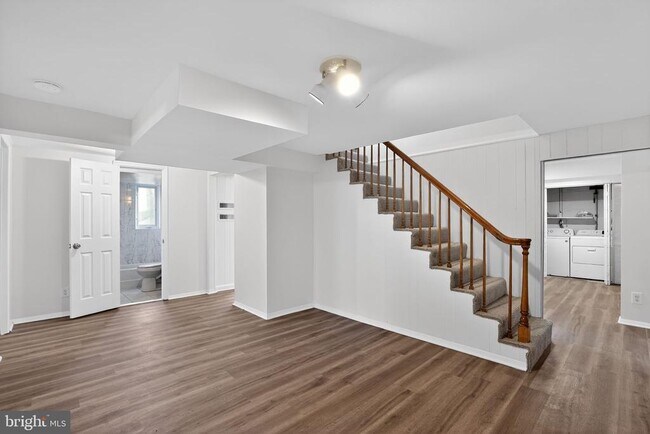 Building Photo - 5500 Ferndale St