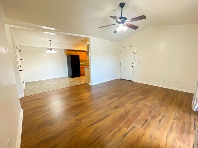 Building Photo - 8212 N Cedar Springs Rd