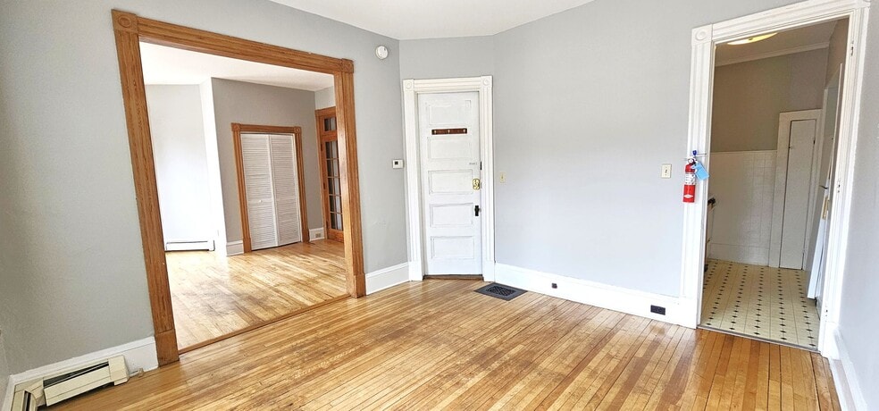 Building Photo - 234 Pearl St