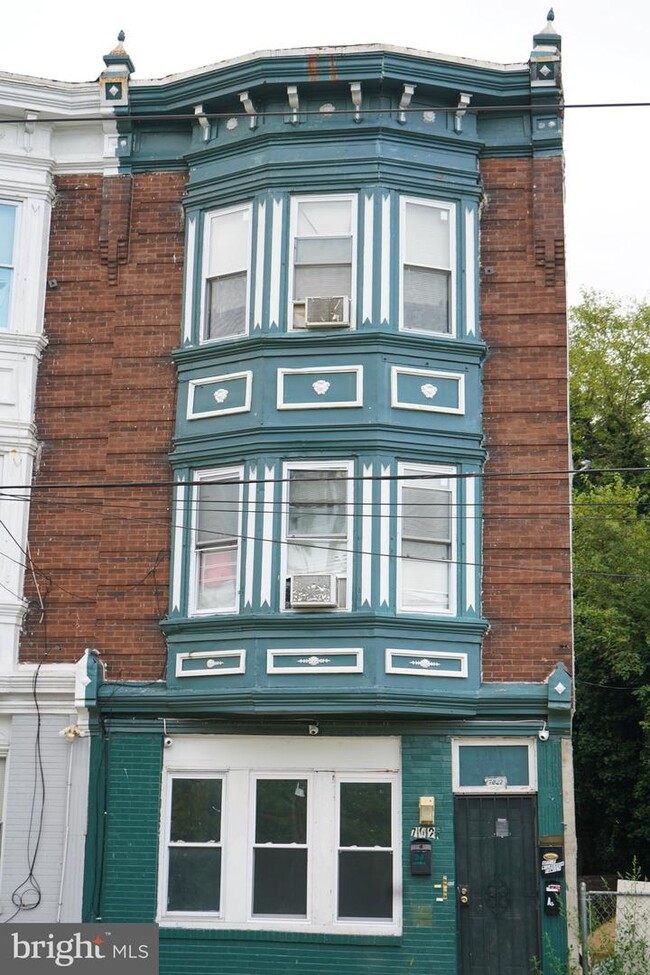 Building Photo - 7022 Woodland Ave